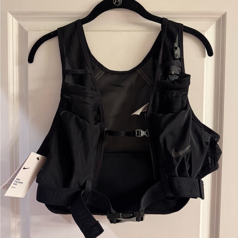 Nike Black Hydration/Run Vest with Multiple Pockets